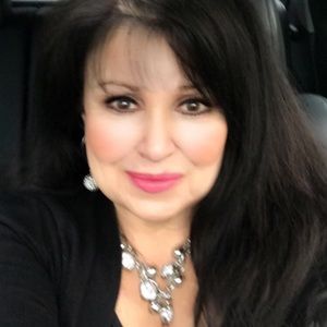 Meet your Posher, Sandra